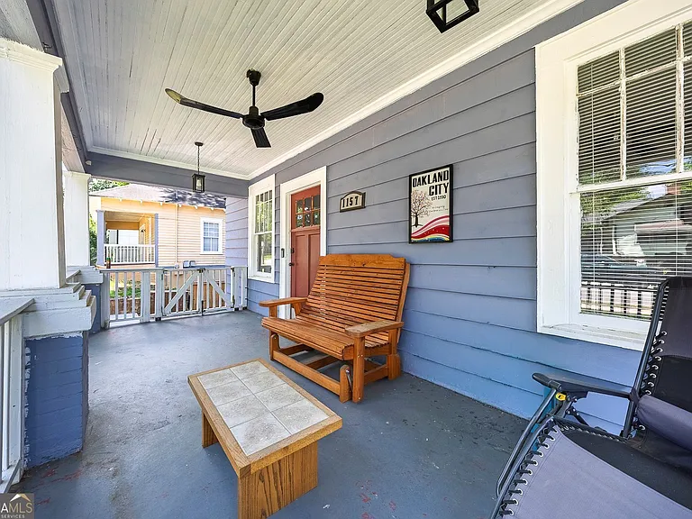 1157 Indale Pl SW — Photo 4