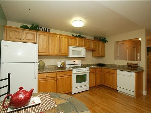 3rd image of 901 Bay Shore Blvd APT 311