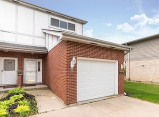 308 Starling Ct APT C, Bloomingdale, IL 60108