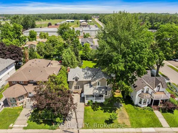 59 High St, Georgina, ON L0E 1R0