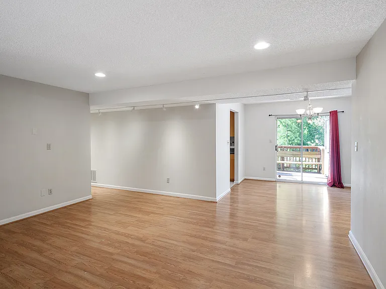 9030 N Swan Cir — Photo 5