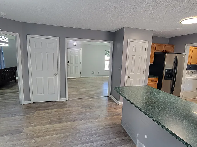 6107 Colchester Ln — Photo 9