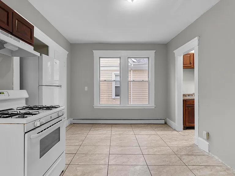 260 Orchard St #2 — Photo 4