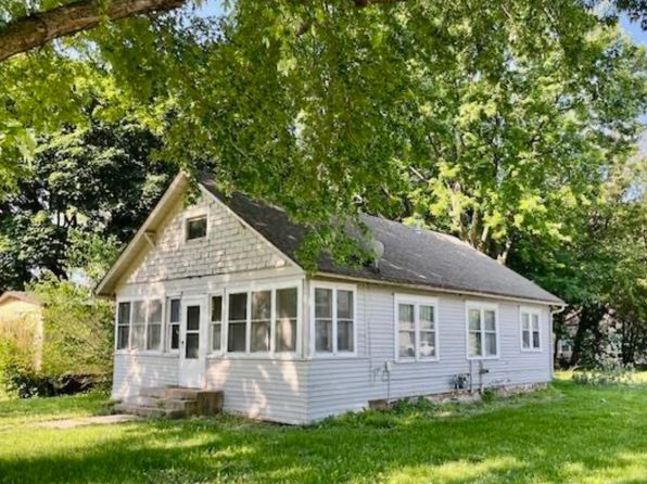 122 N Walnut St