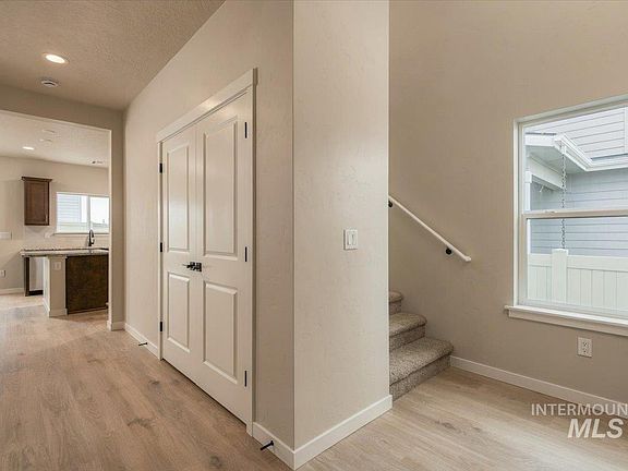 3rd image of 9524 S Stonefly Ave