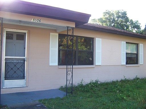 1st image of 1006 N Palm Dr