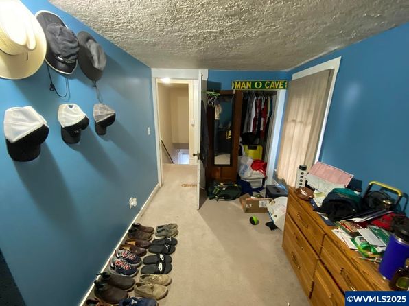 salem-oregon-80487815 picture