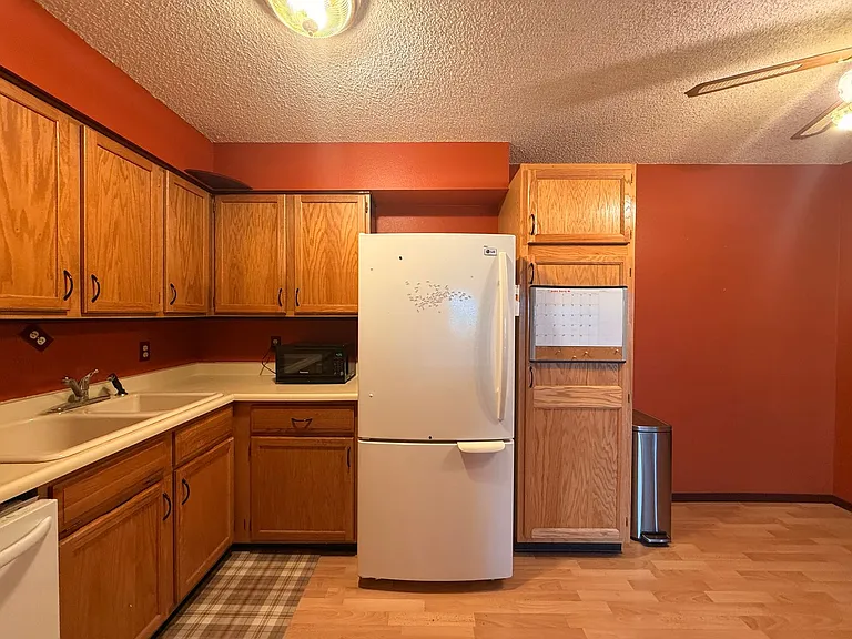429 Wright St #202 — Photo 9