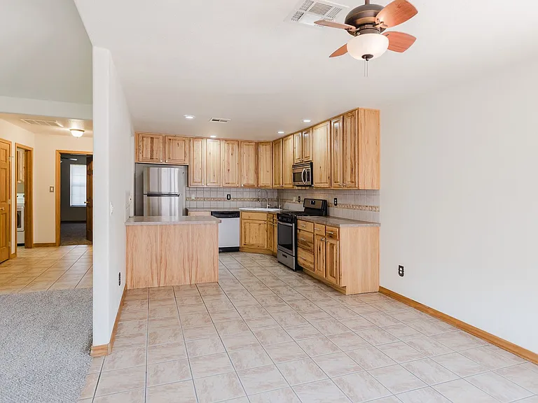 413 Chaco Dr — Photo 3