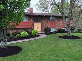 190 Oakwood Dr, Huntington, WV 25704