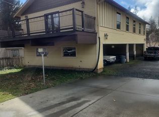 65 Taylor St, Weaverville, CA 96093