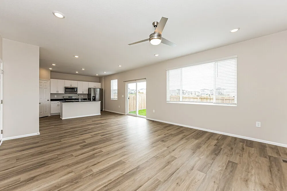3 bed, 2.5 bath, 2241 sqft, $2,625 — Photo 4
