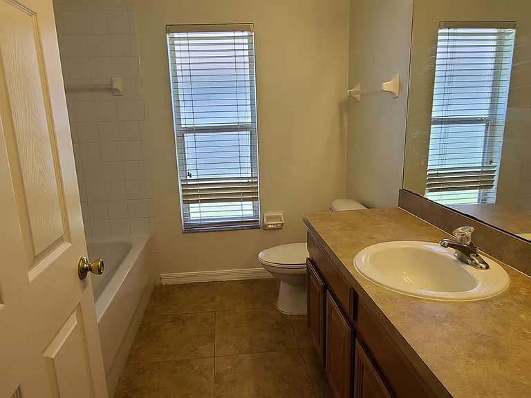 3109 Turnberry Blvd — Photo 18