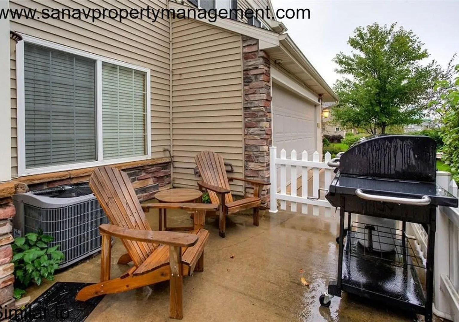 Charming 2 Bed, 1.5 Bath Townhome with 1-Car Garage in West Des Moines — Photo 2