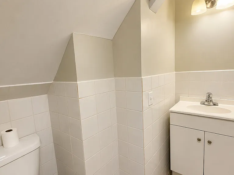 3 Curve St #8 — Photo 9