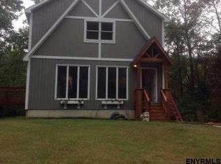 18 Old Bend Rd, Fort Edward, NY 12828