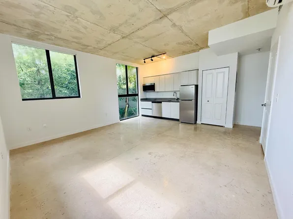 726 NW 3rd St, Miami, FL