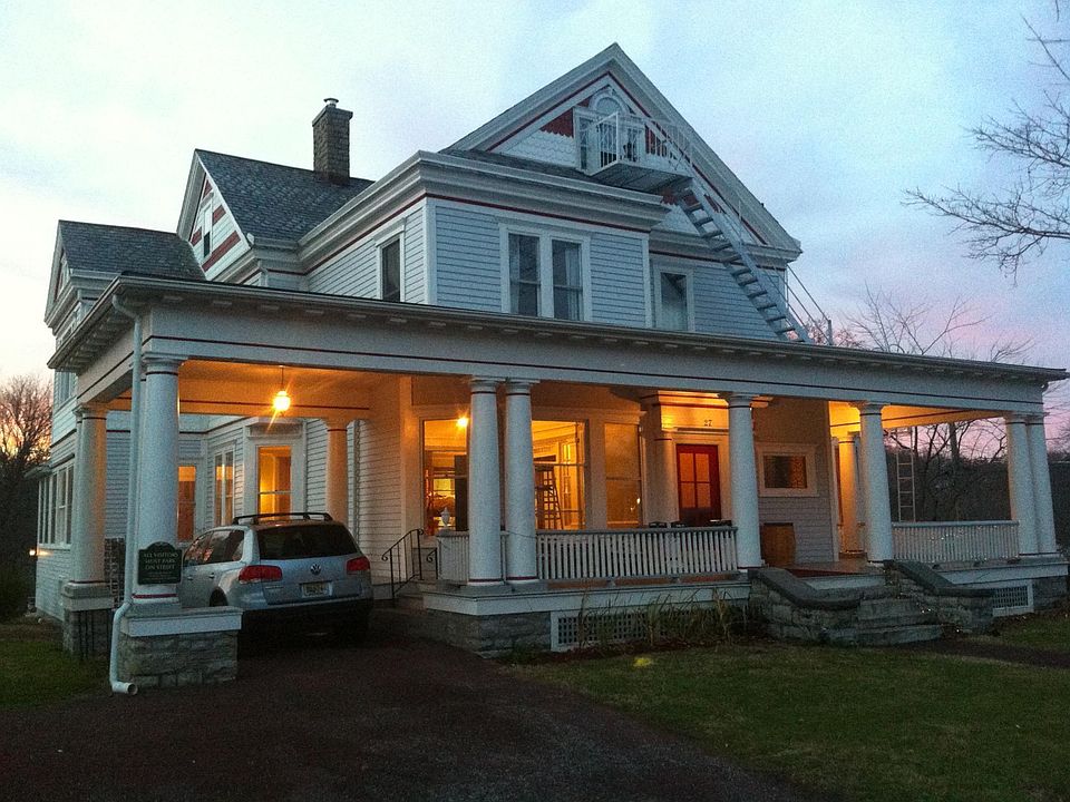 1st image of 6223 Linwood Ave #1