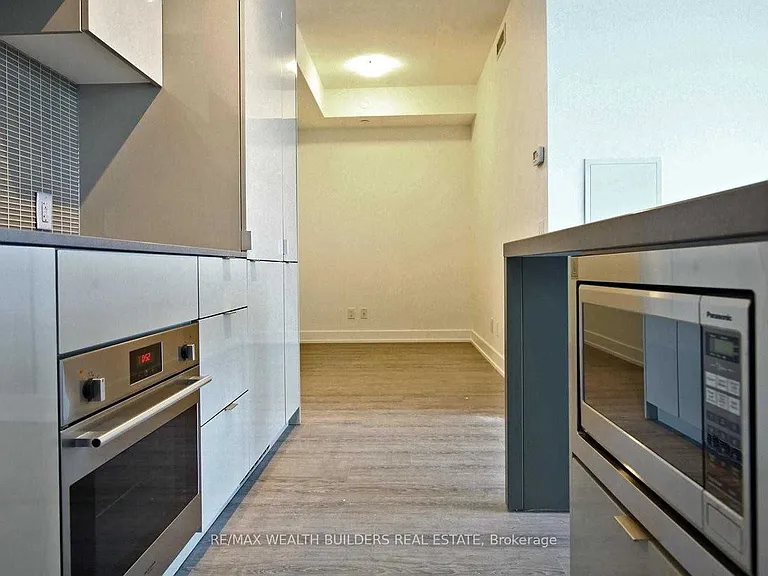 7 Grenville St #2609 — Photo 18
