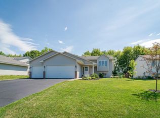 1039 Meadow St, Cologne, MN 55322