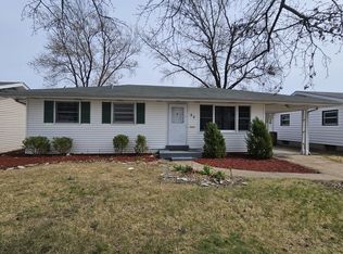 22 Manor Dr, Florissant, MO 63031