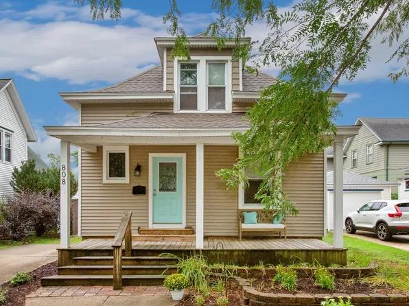 808 Wisconsin Ave, Saint Joseph, MI 49085