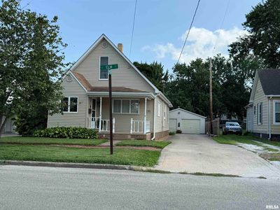 898 E Elm St, Canton, IL, 61520