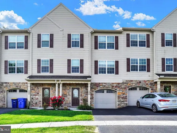 284 Fieldstone Ct #101, New Cumberland, PA 17070