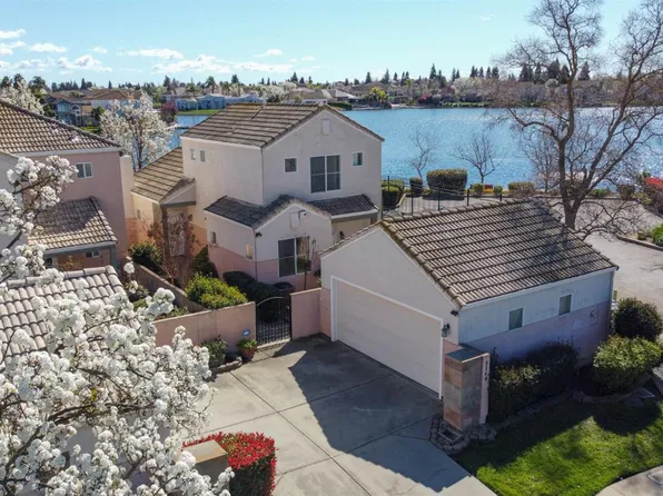 3140 E Laguna Ct, Elk Grove, CA 95758