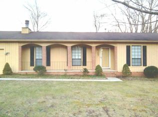 8 Frostbrook Ct, Greensboro, NC 27455