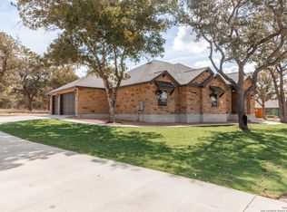 201 Bobby Lynn Dr, Adkins, TX 78101