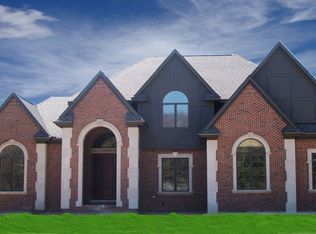 3414 Greentree Rd, Bloomfield Hills, MI 48304