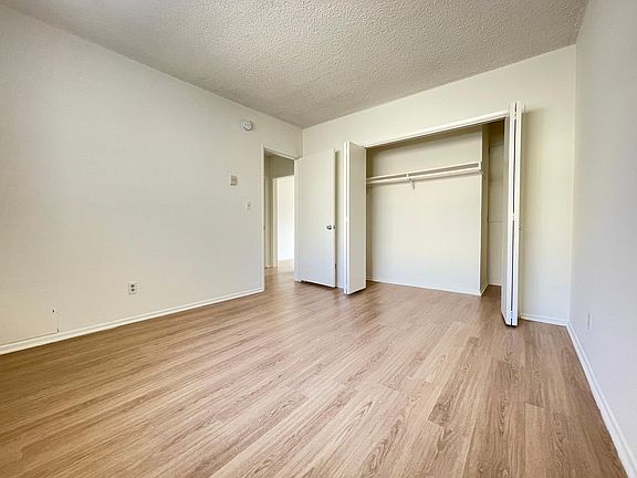 3rd image of 3531 Clarington Ave APT 6