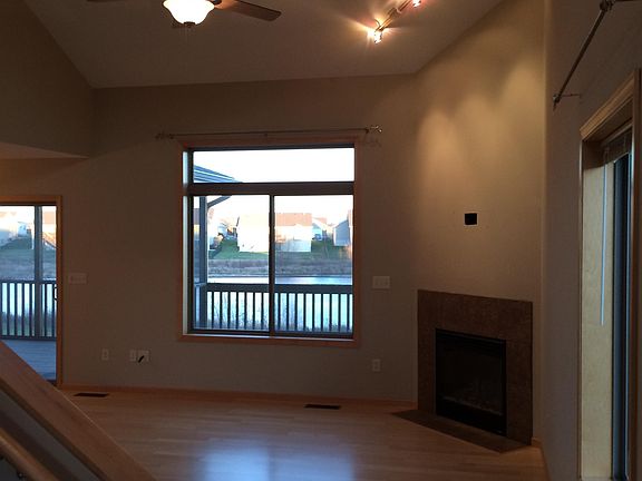 Entry Way to Living Room