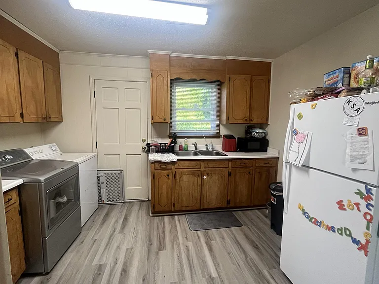 124 Mauldin Rd #2 — Photo 2