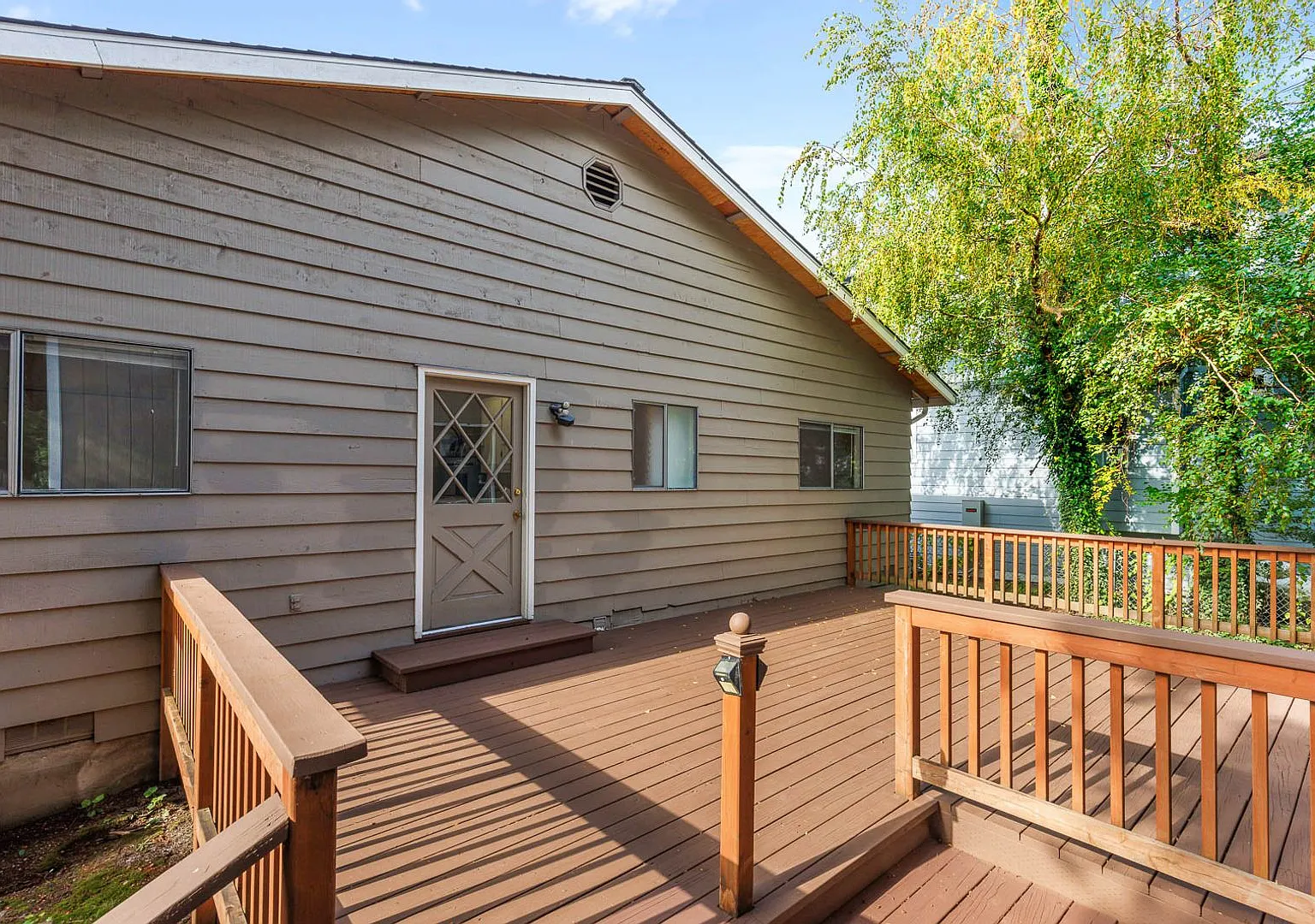Charming 3 Bedroom Rambler in North Bend with Mountain Views & Inviting Outdoor Space — Photo 2