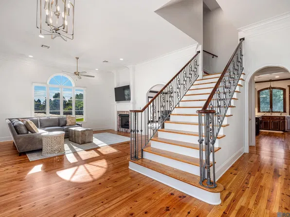 2311 Laurel Lakes Ave, Baton Rouge, LA 70820