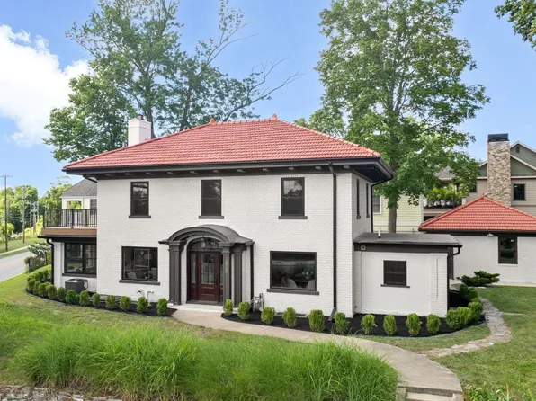 315 Corby Blvd, South Bend, IN 46617