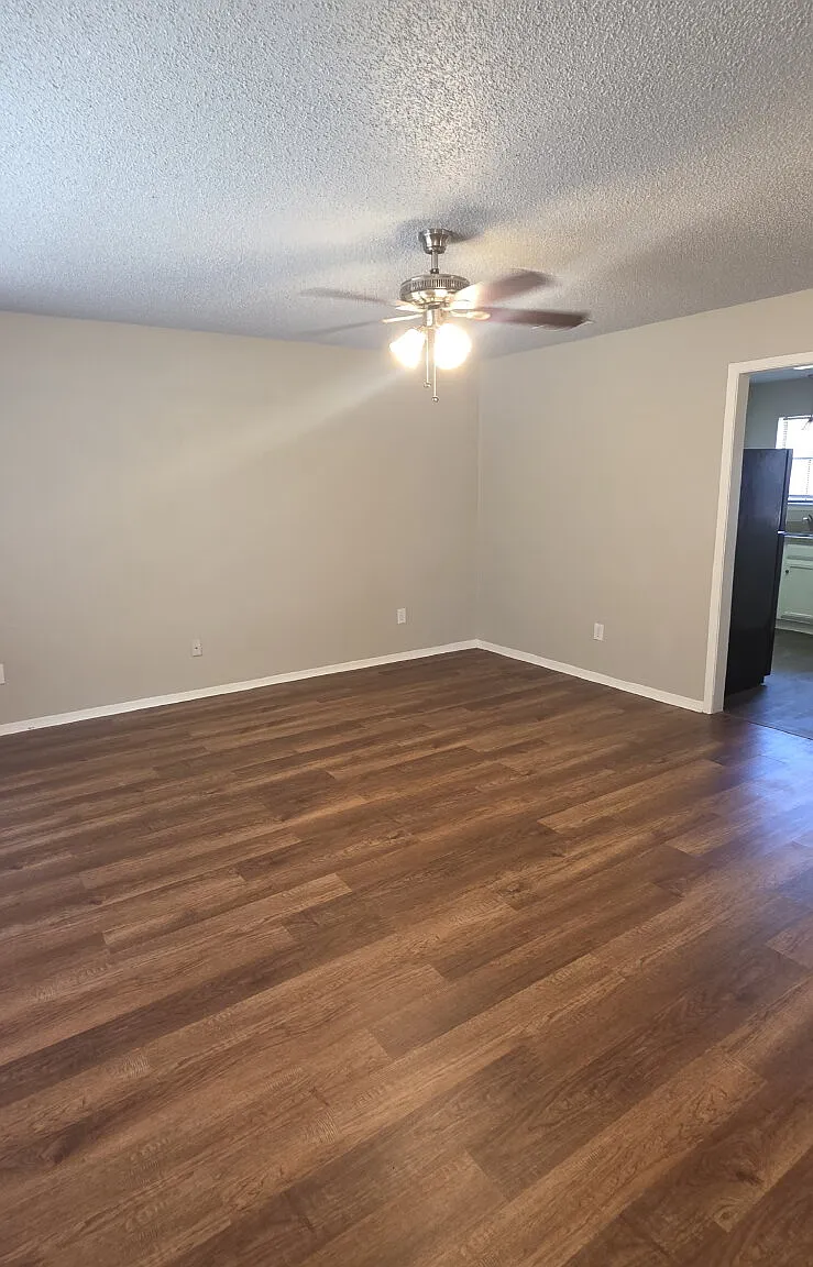 2 bed, 2.0 bath, 995 sqft, $1,350 — Photo 4