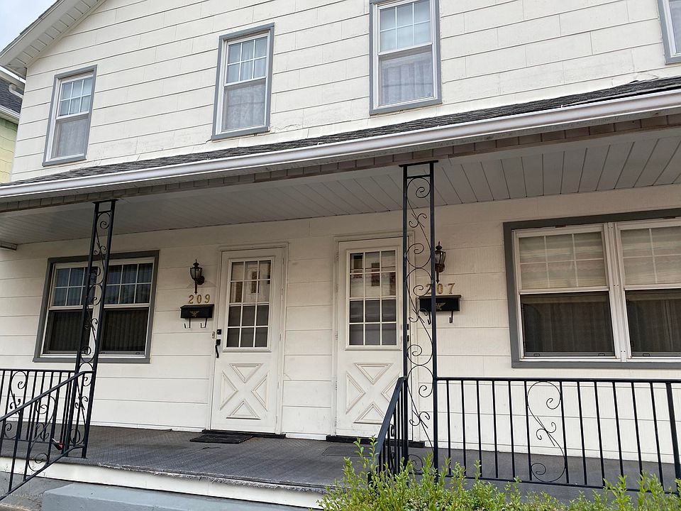 1st image of 207 W Grace St
