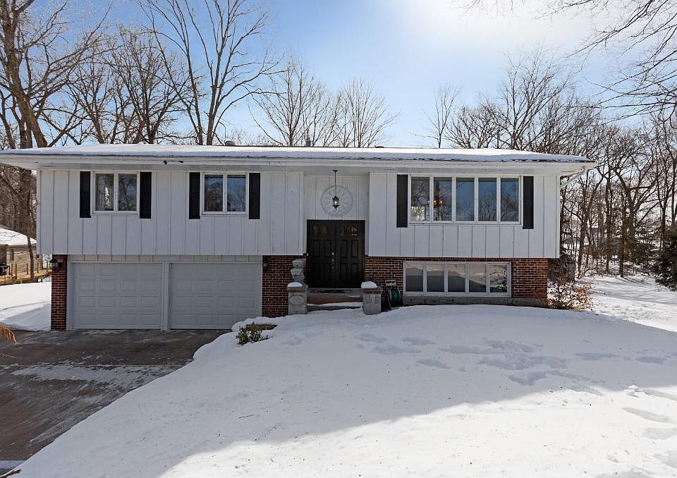 1st image of 7551 N Shore Cir N