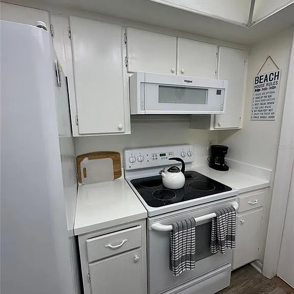3806 Gulf Of Mexico Dr #C202 — Photo 16