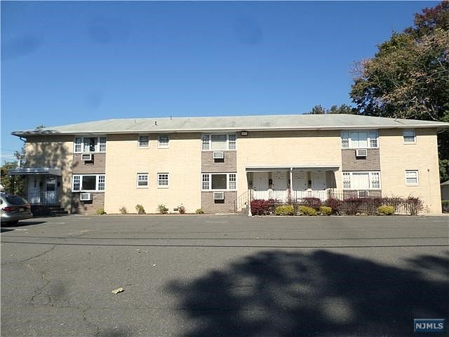 2nd image of 9 Ashley Pl