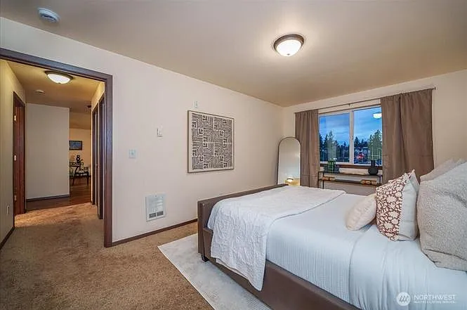 11532 15th Ave NE #401 — Photo 5