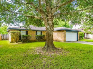 31 Wagon Lane Loop, Angleton, TX 77515