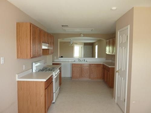 3rd image of 302 McCarthur Dr
