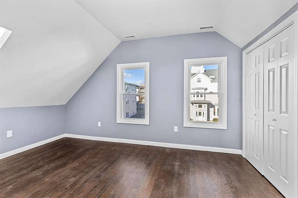 Building Photo - 167 Lexington St #3