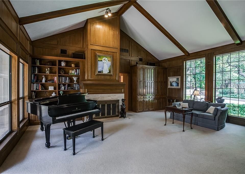 1st image of 16346 Sunset Valley Dr