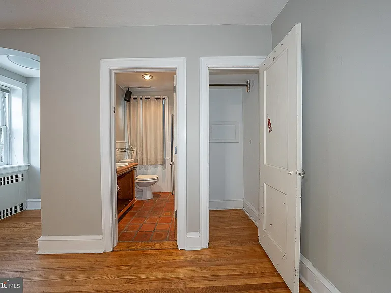 625 Chelten Hills Dr — Photo 36
