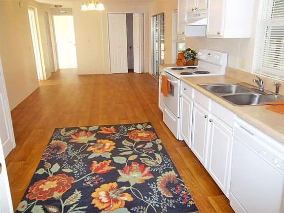 3rd image of 360 E Palm Valley Dr